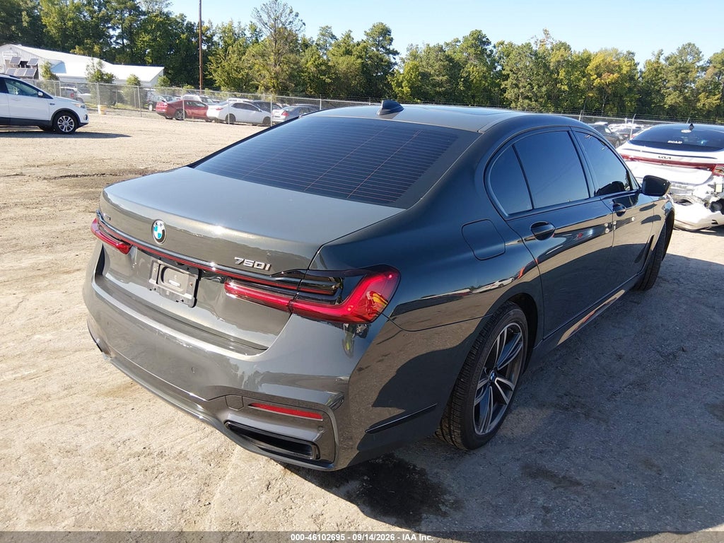 BMW 750 2022