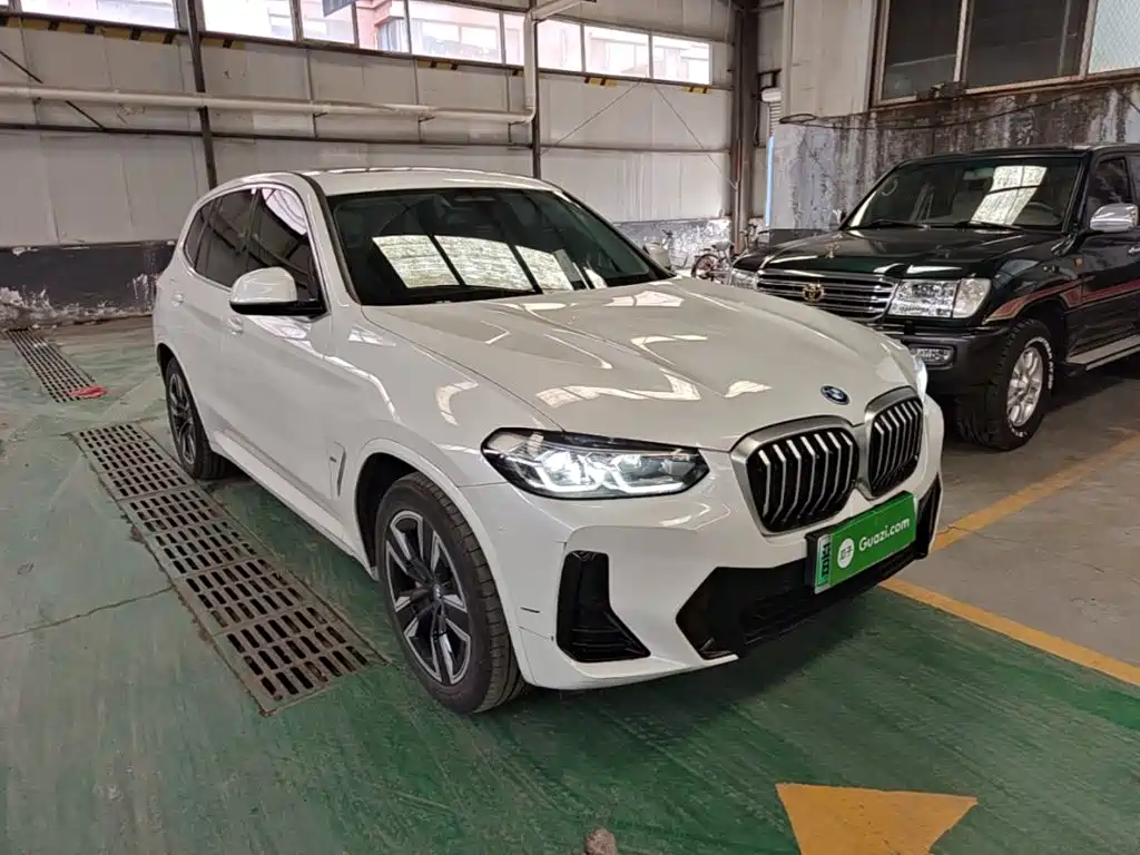 BMW iX3 2024