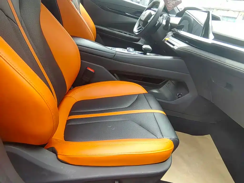 Changan UNI-V 2024