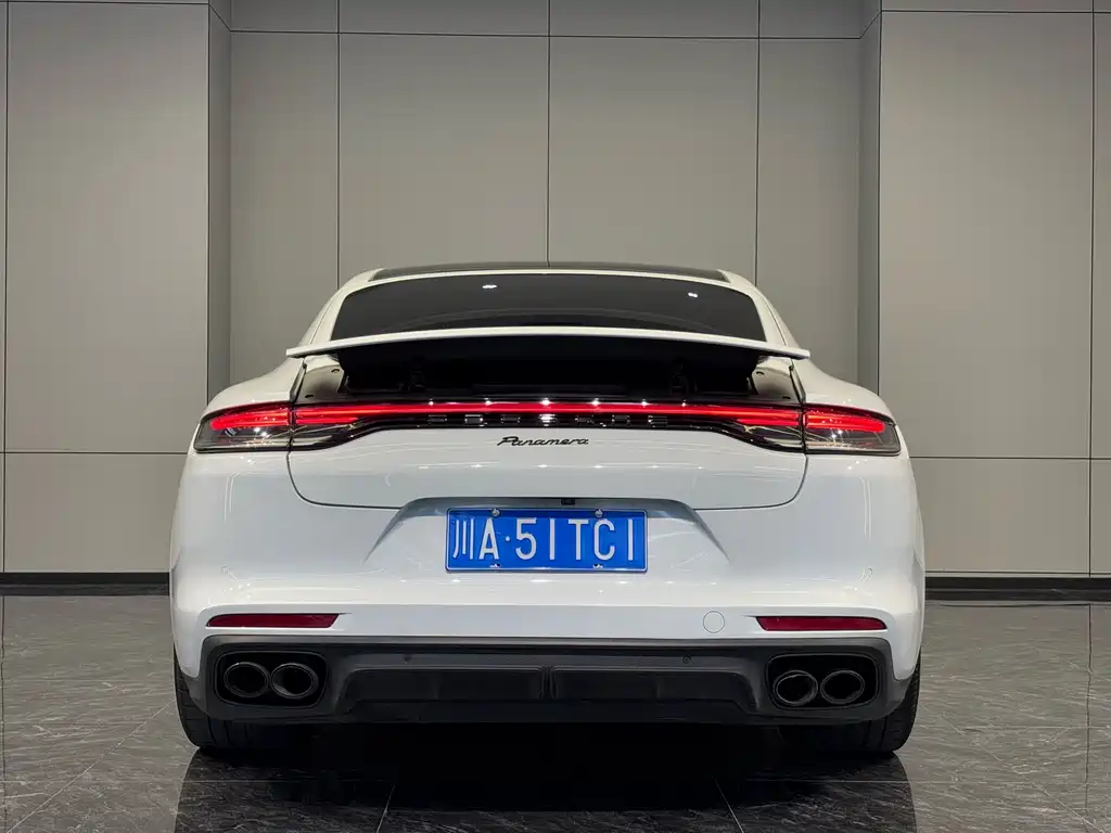 Porsche Panamera 2024
