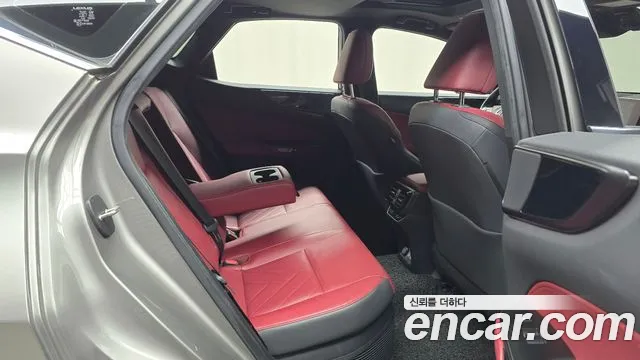 Lexus NX 2023