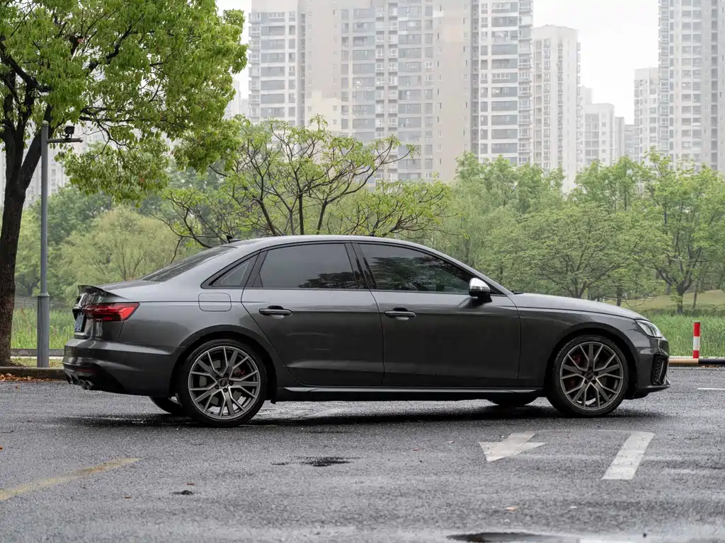 Audi S4 2023