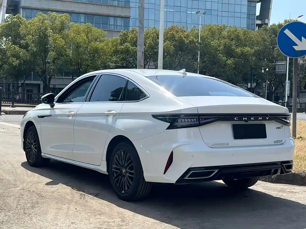 CHERY Arrizo 8 2025