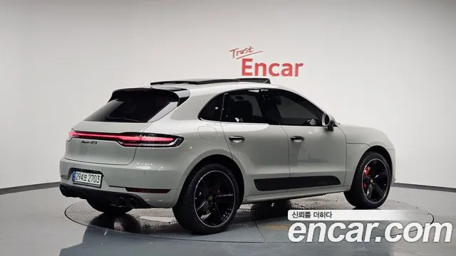 Porsche Macan 2021