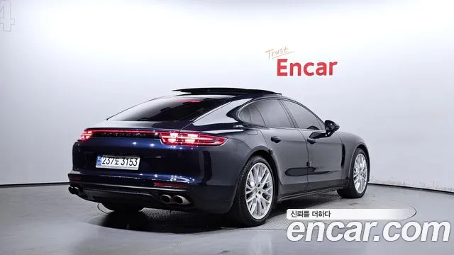 Porsche Panamera 2020
