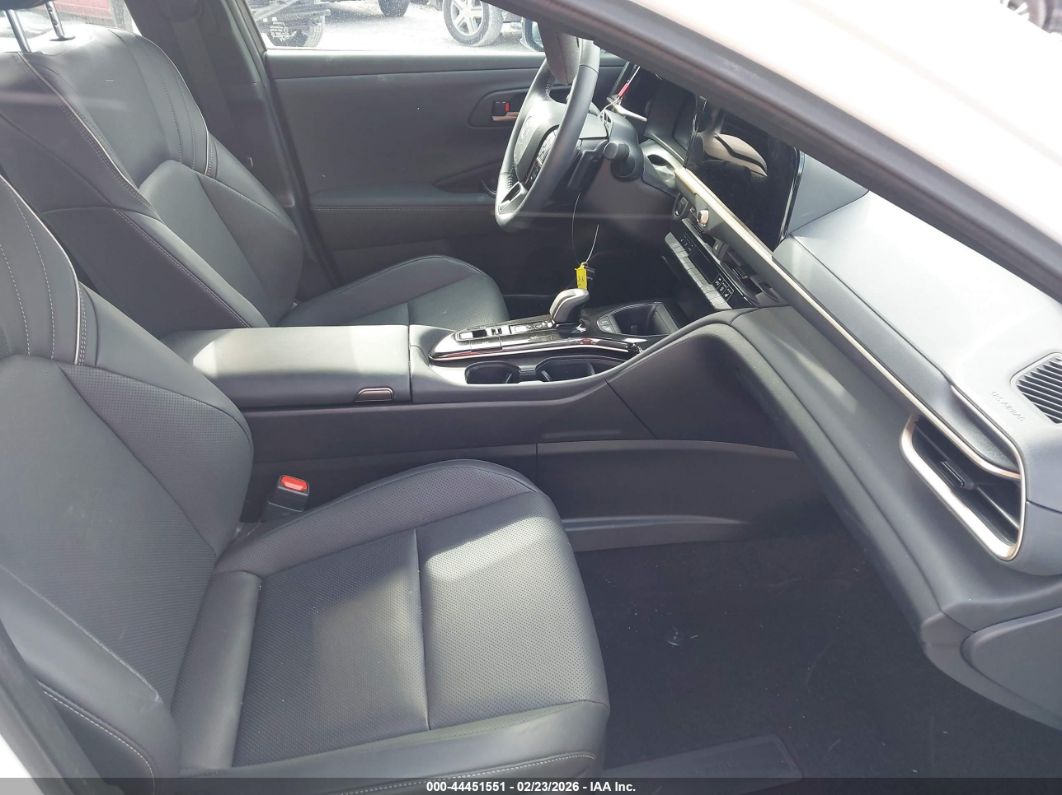 Toyota Crown 2025
