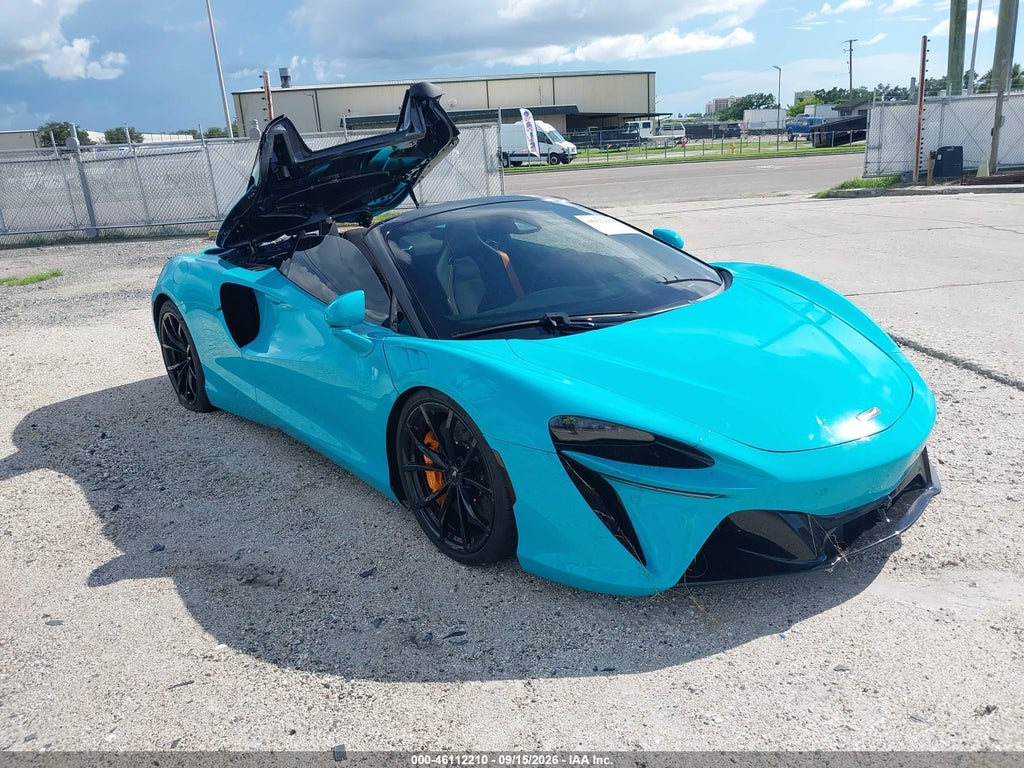 McLaren Artura 2025