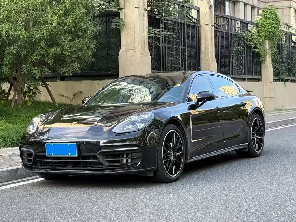 Porsche Panamera 2022