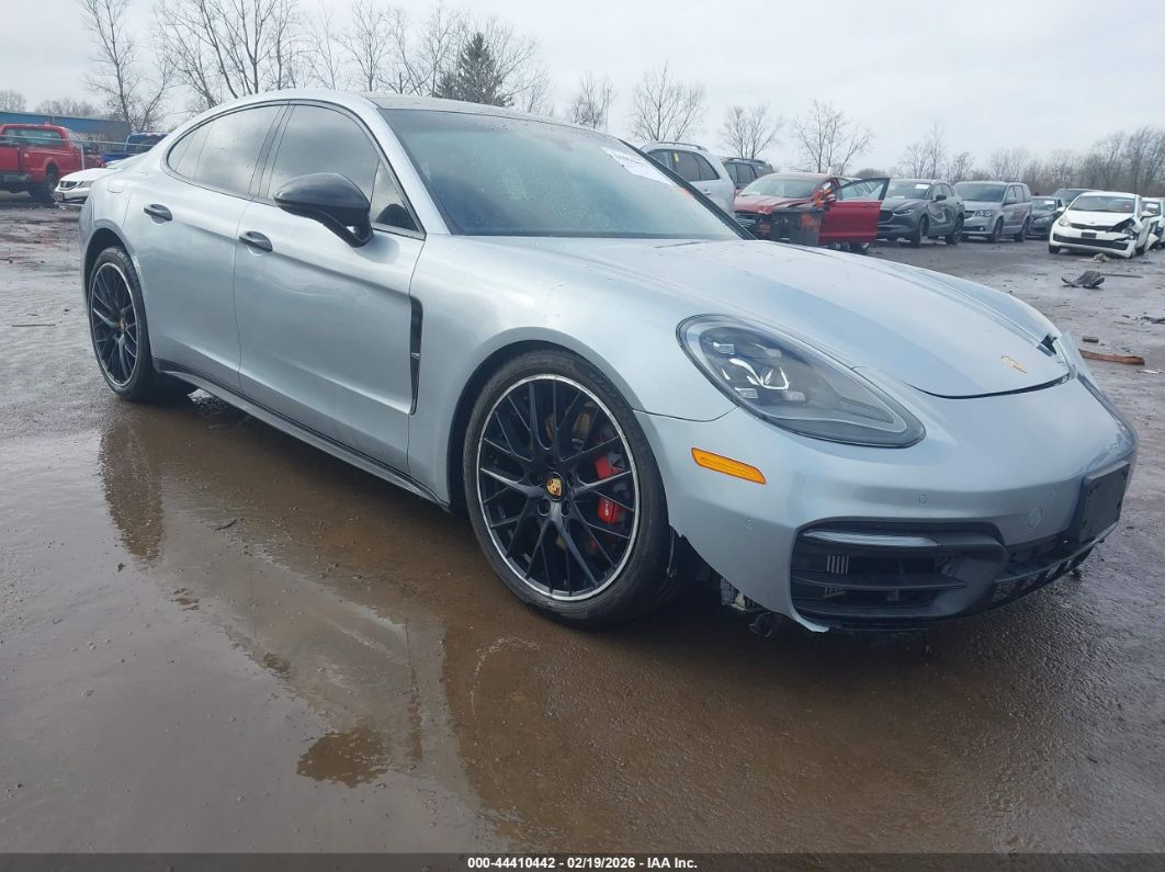 Porsche Panamera 2021