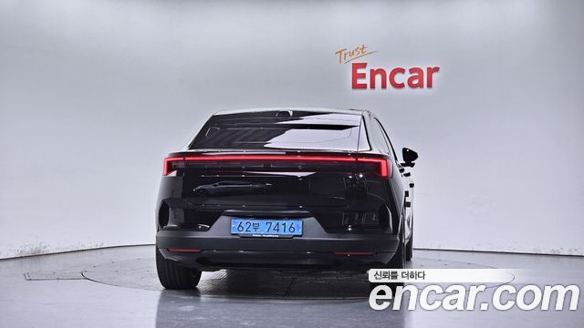 Polestar 4 2024
