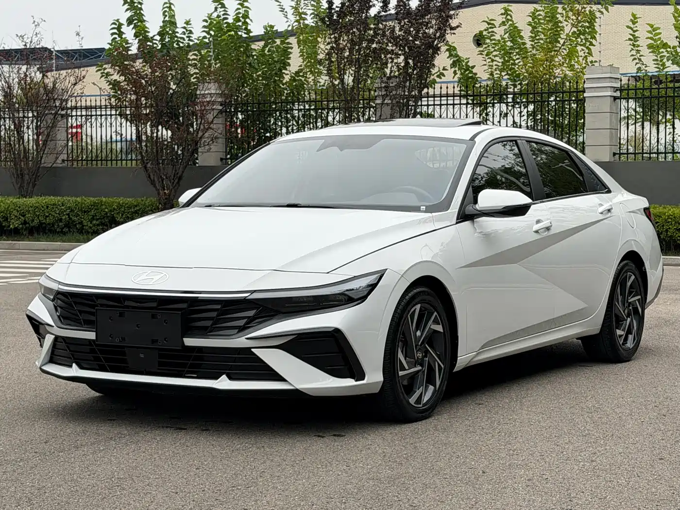 Hyundai Elantra 2023