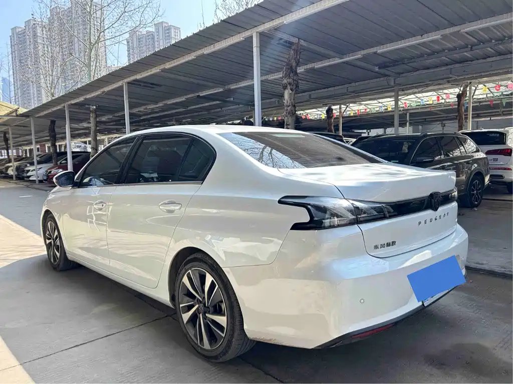 Peugeot 408 2024