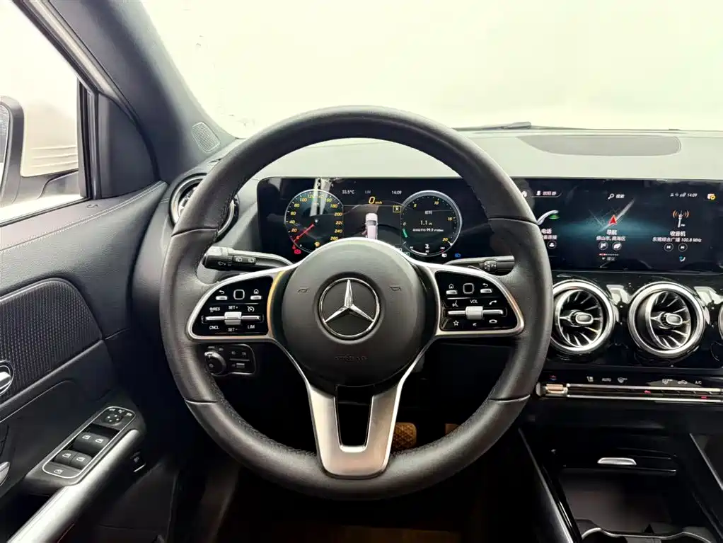 Mercedes-Benz GLA 2021
