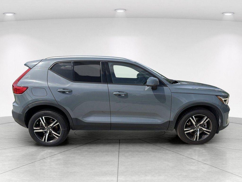 Volvo XC40 2023