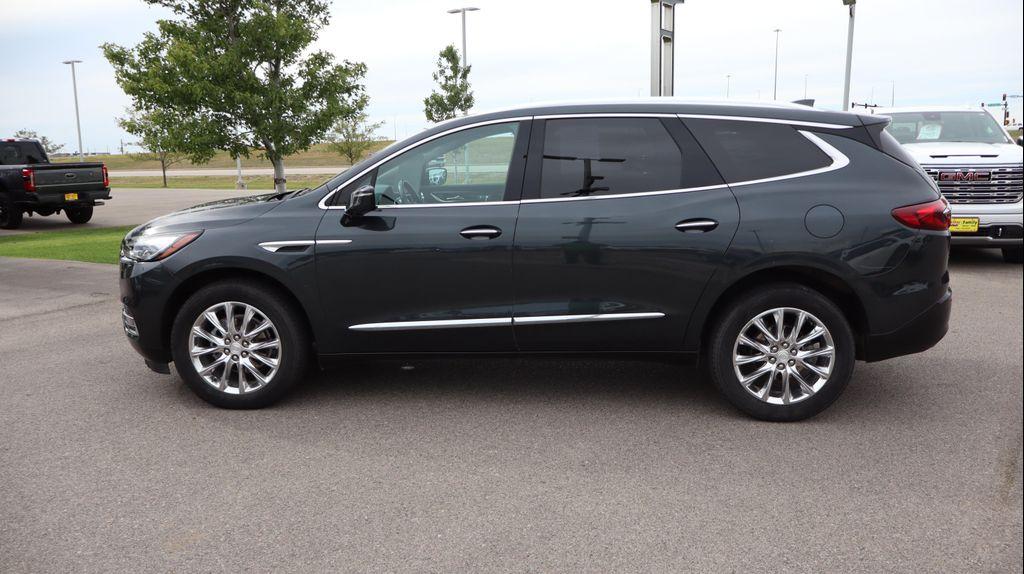 Buick Enclave 2021