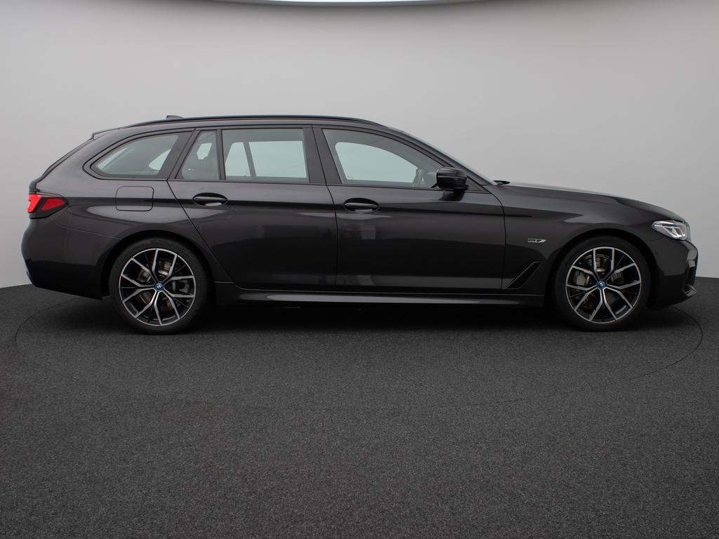 BMW 530 2022