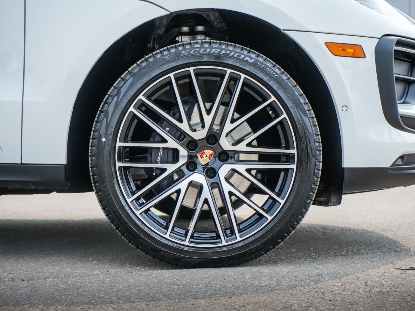 Porsche Macan 2025