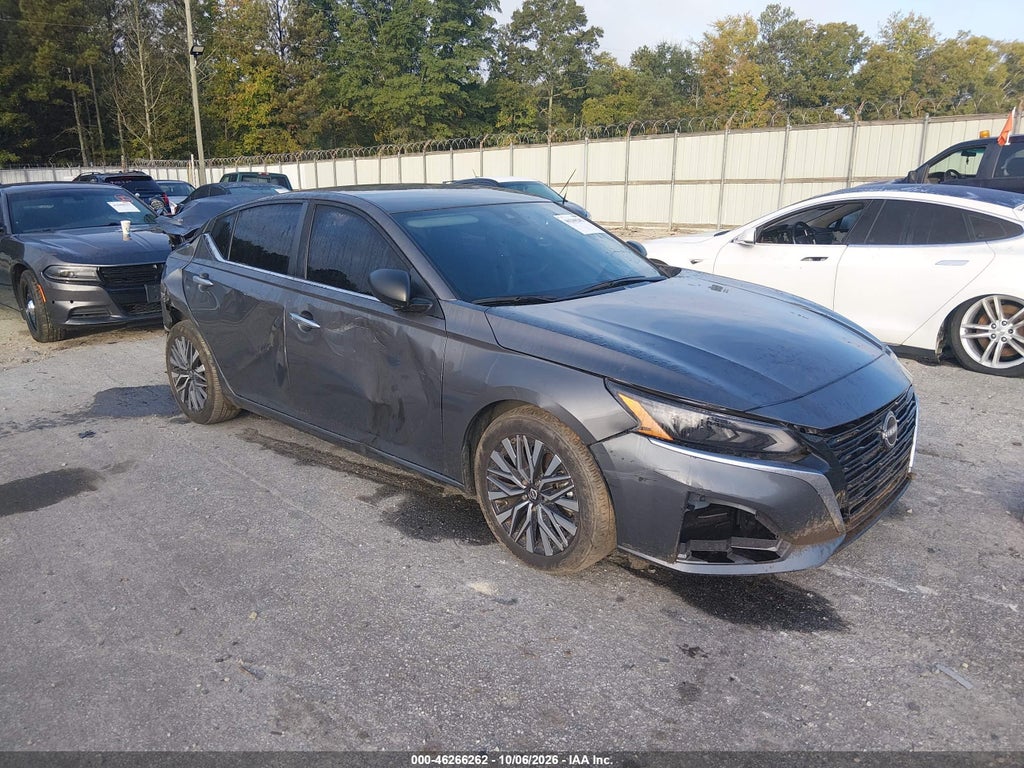 Nissan Altima 2025