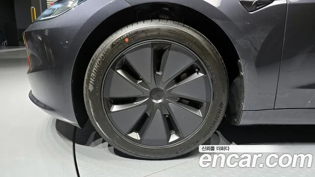 Tesla Model 3 2025