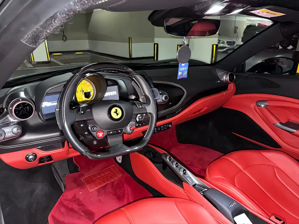 Ferrari F8 2022