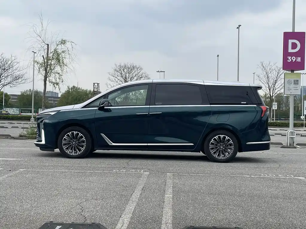 Buick GL8 2024