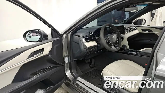 Toyota Camry 2025