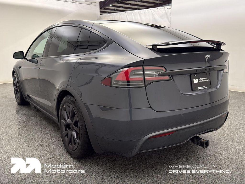 Tesla Model X 2022