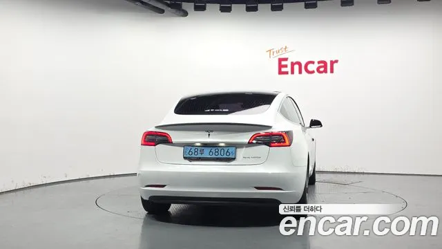 Tesla Model 3 2020