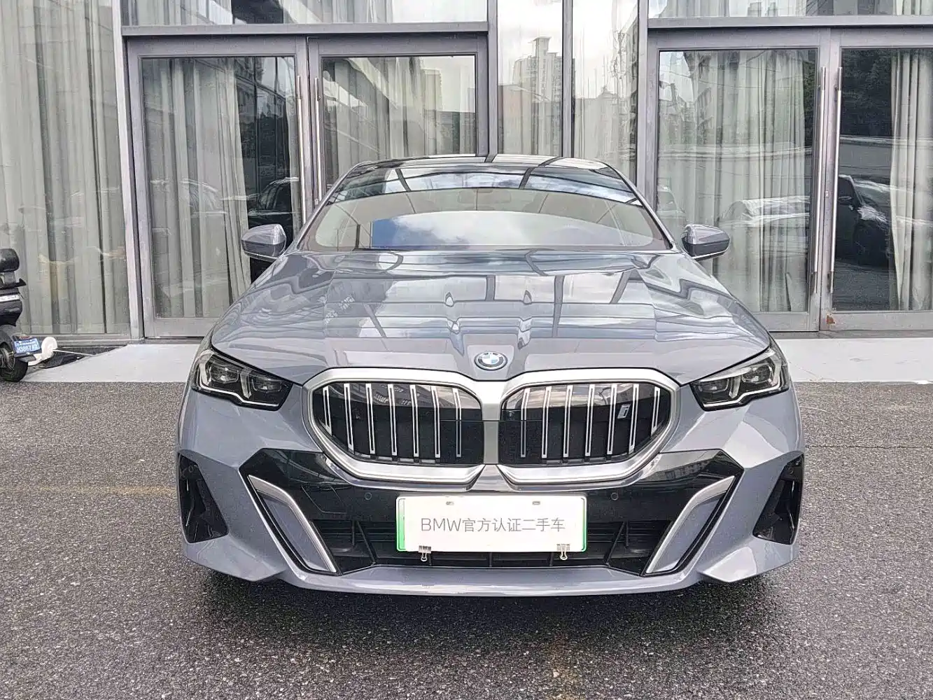 BMW i5 2024