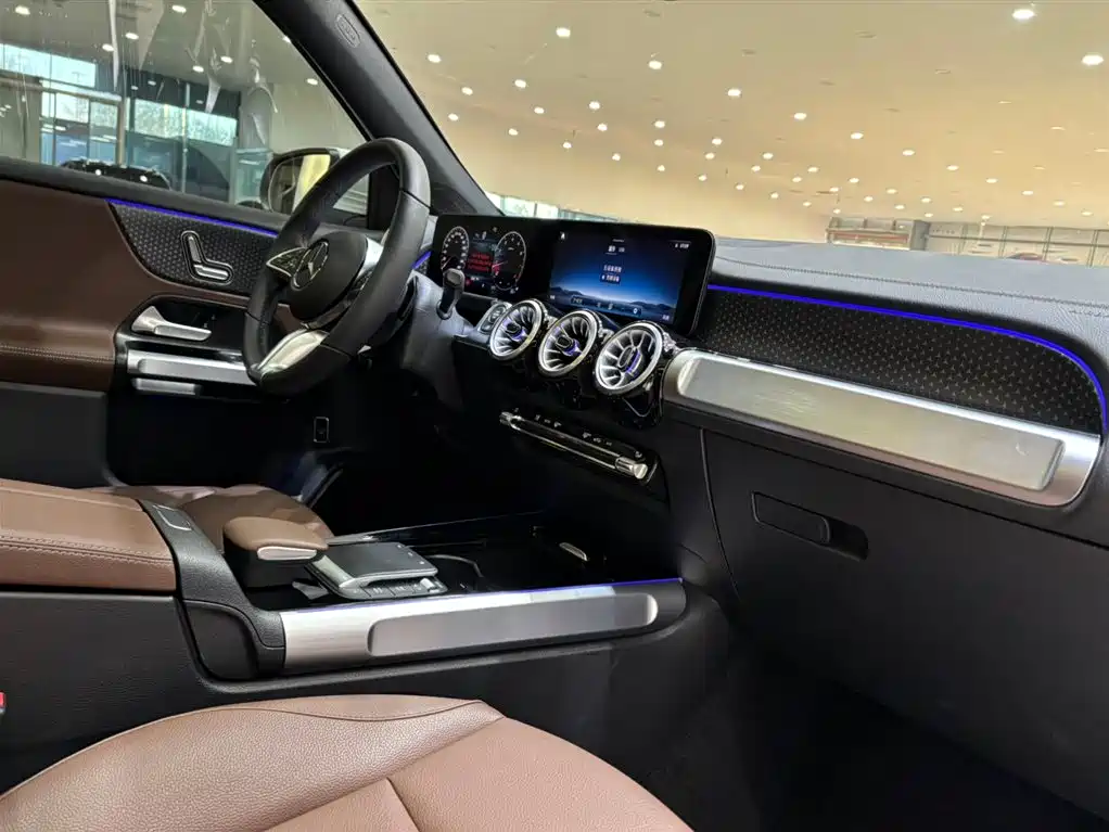 Mercedes-Benz GLB 2024