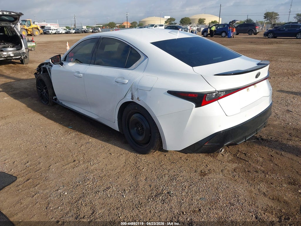 Lexus IS 2023