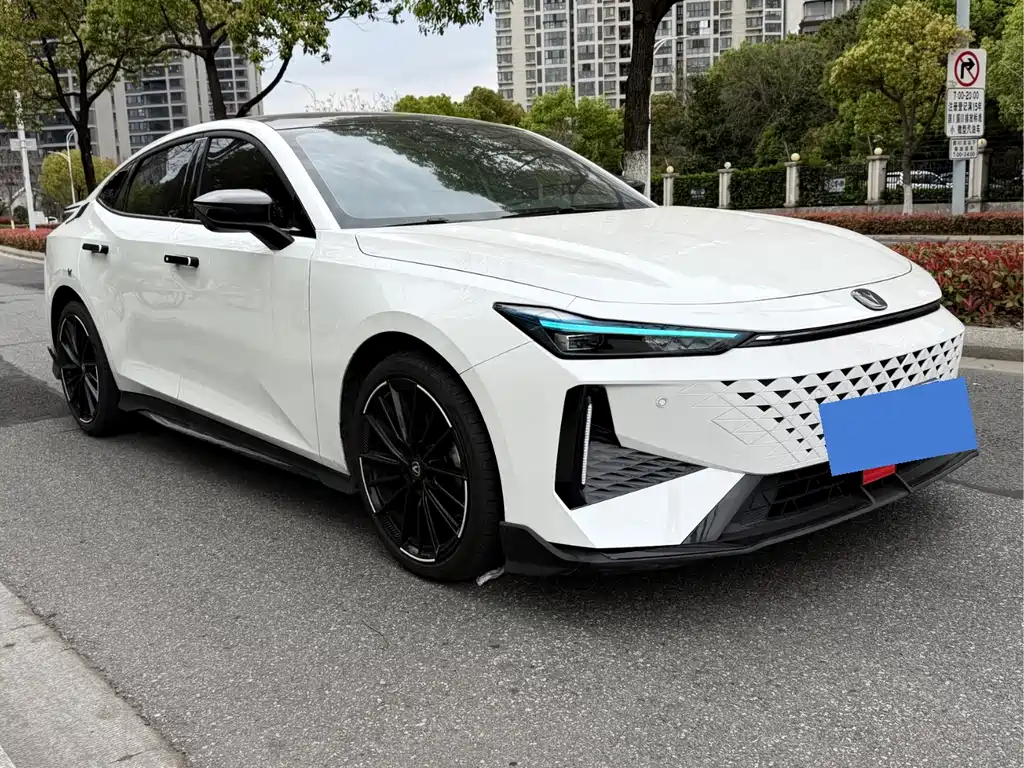 Changan UNI-V 2024