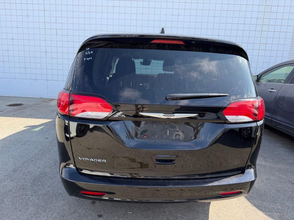 Chrysler Voyager 2024