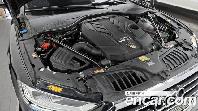 Audi A8 2021