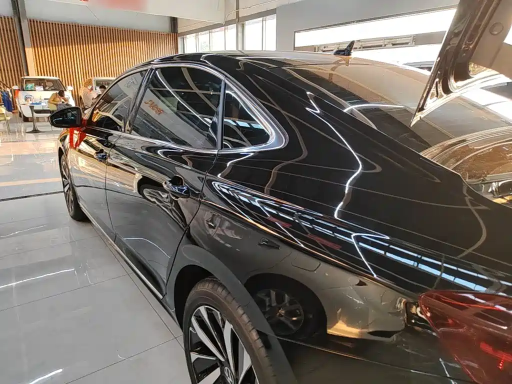Volkswagen Passat 2022