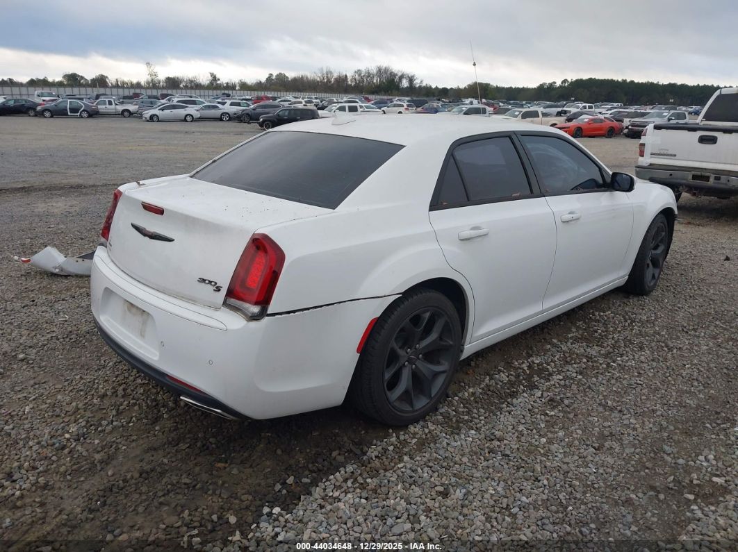 Chrysler 300 2020