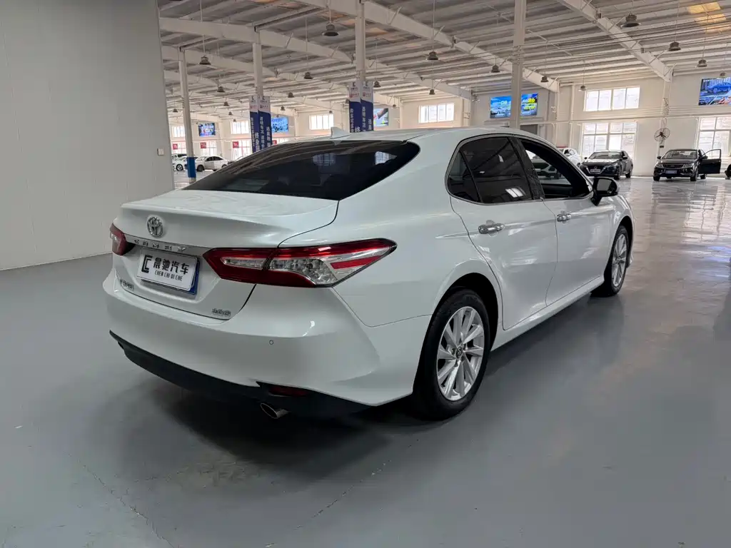 Toyota Camry 2021