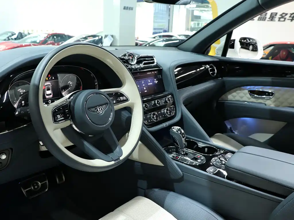 Bentley Bentayga 2022