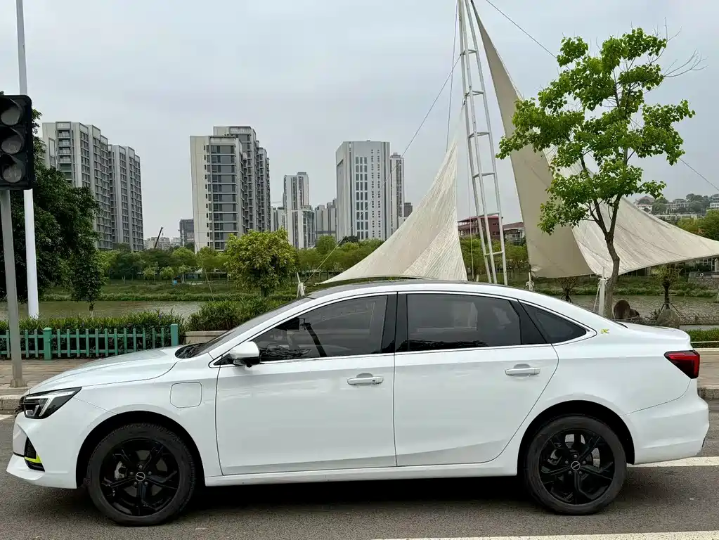Roewe i6 2022