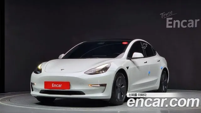 Tesla Model 3 2022
