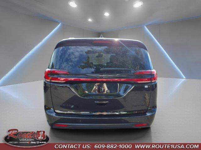 Chrysler Pacifica 2025