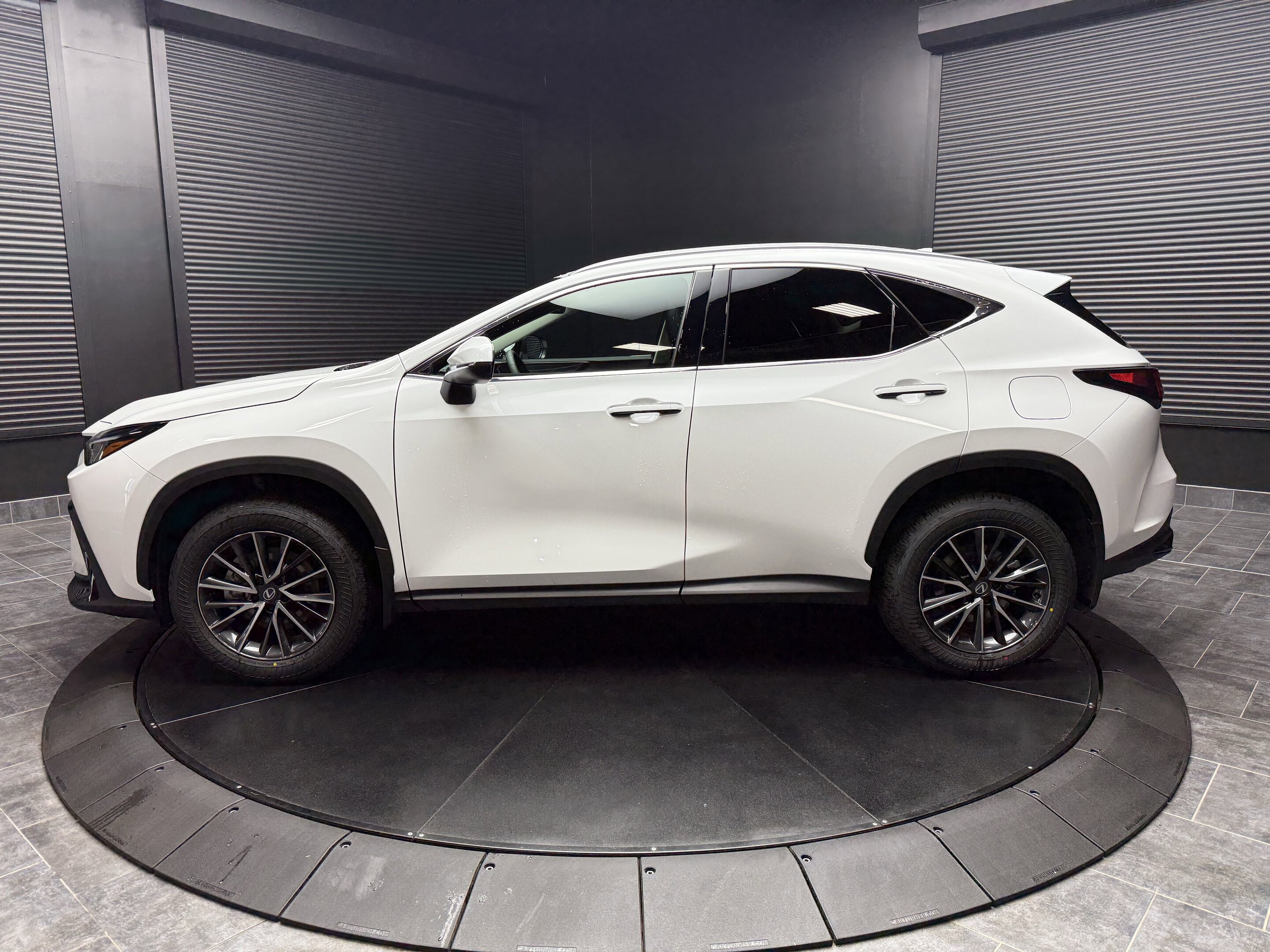Lexus NX 2026