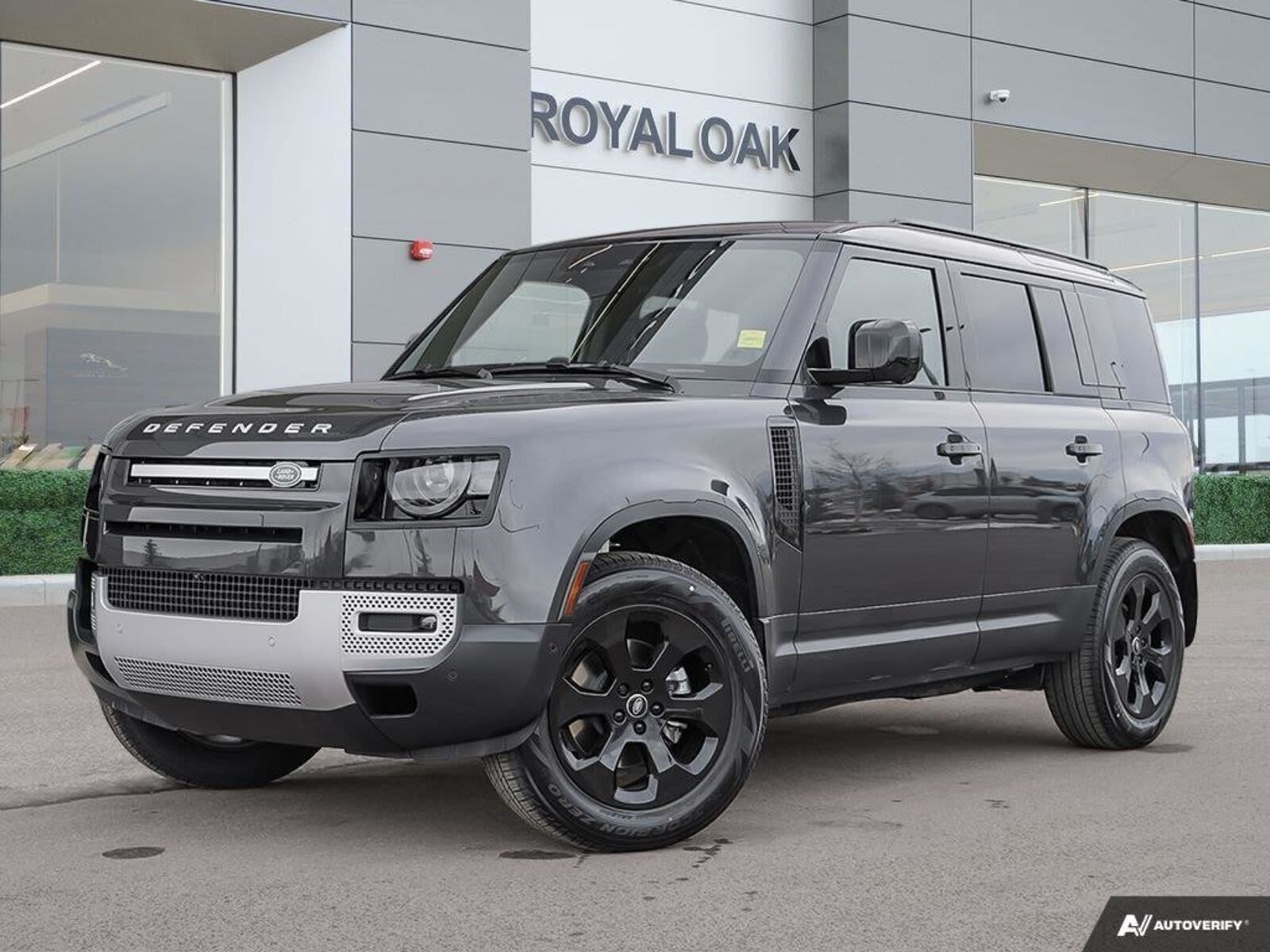 Land Rover Defender 2025