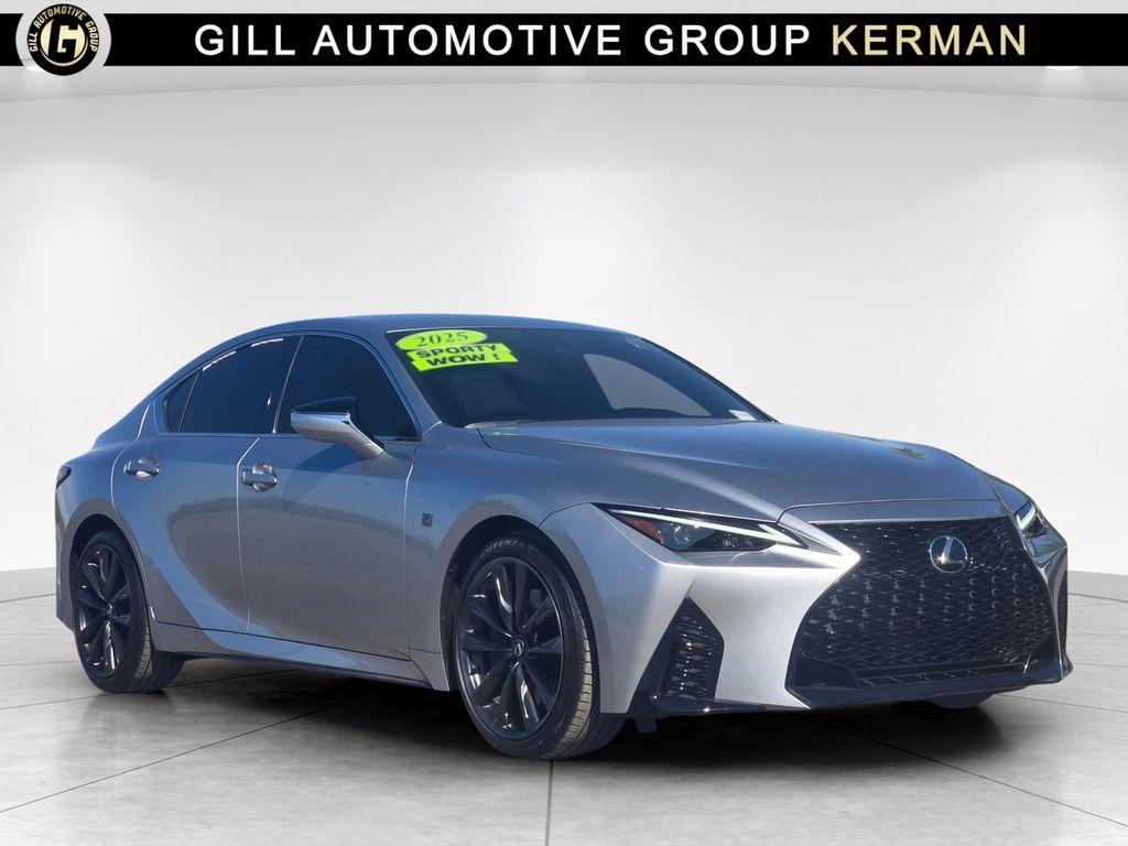Lexus IS 300 2025