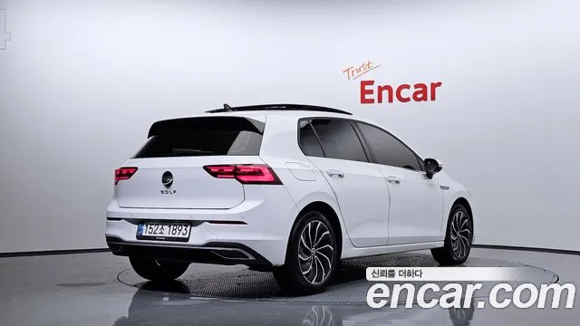 Volkswagen Golf 2024