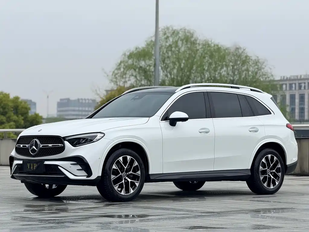 Mercedes-Benz GLC 2023