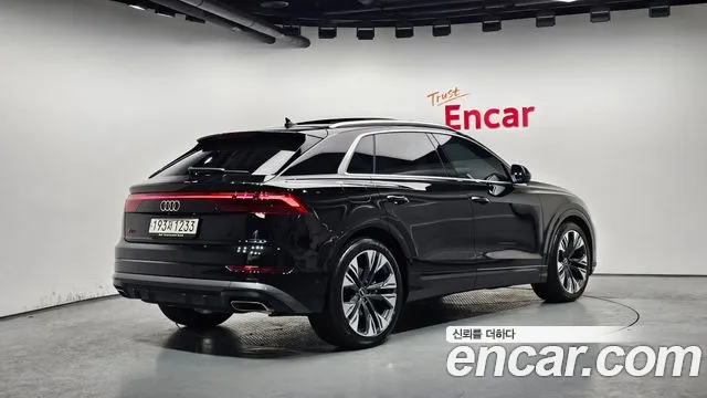 Audi Q8 2024