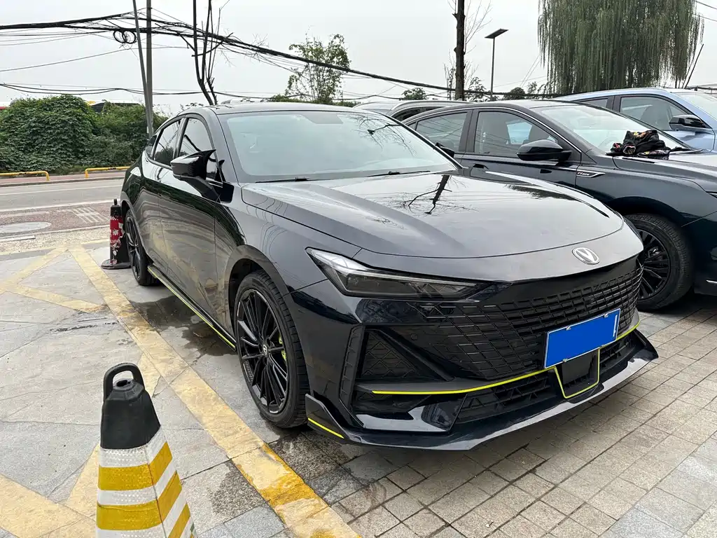 Changan UNI-V 2022