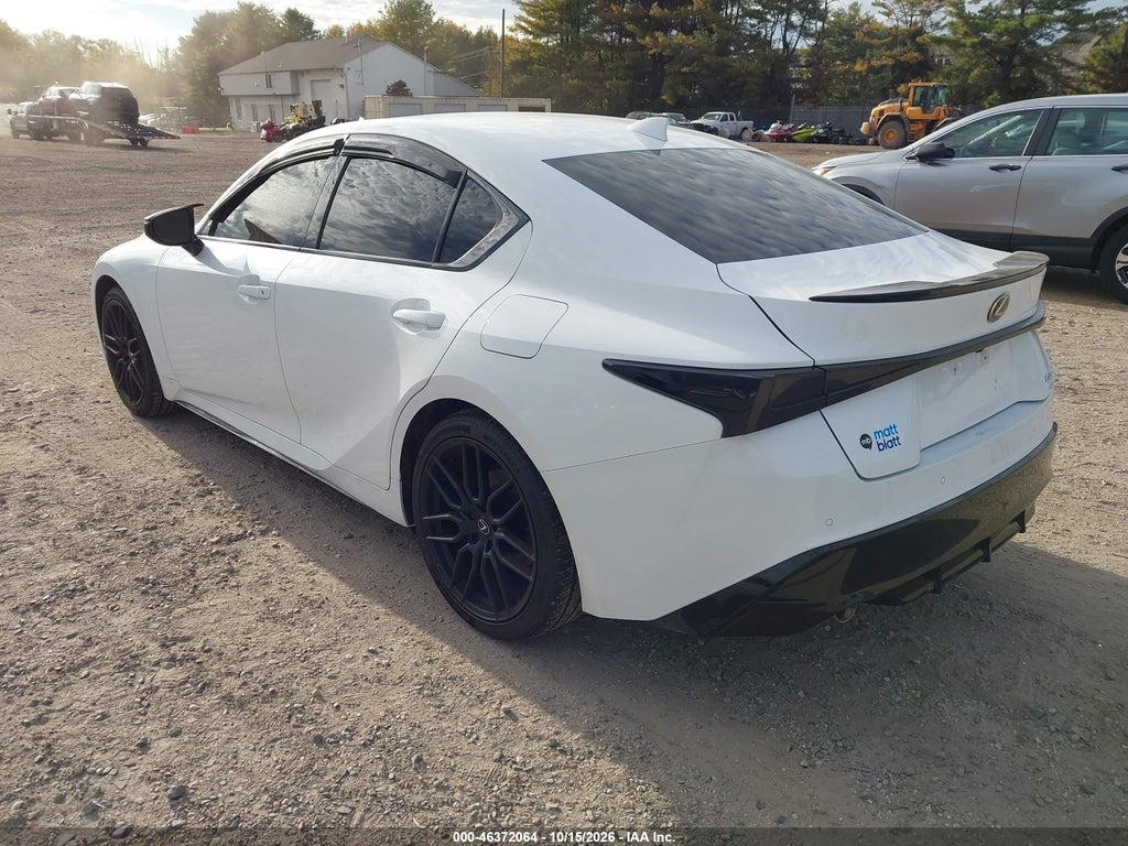 Lexus IS 2024