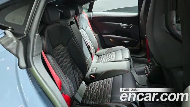 Audi RS e-tron GT 2022